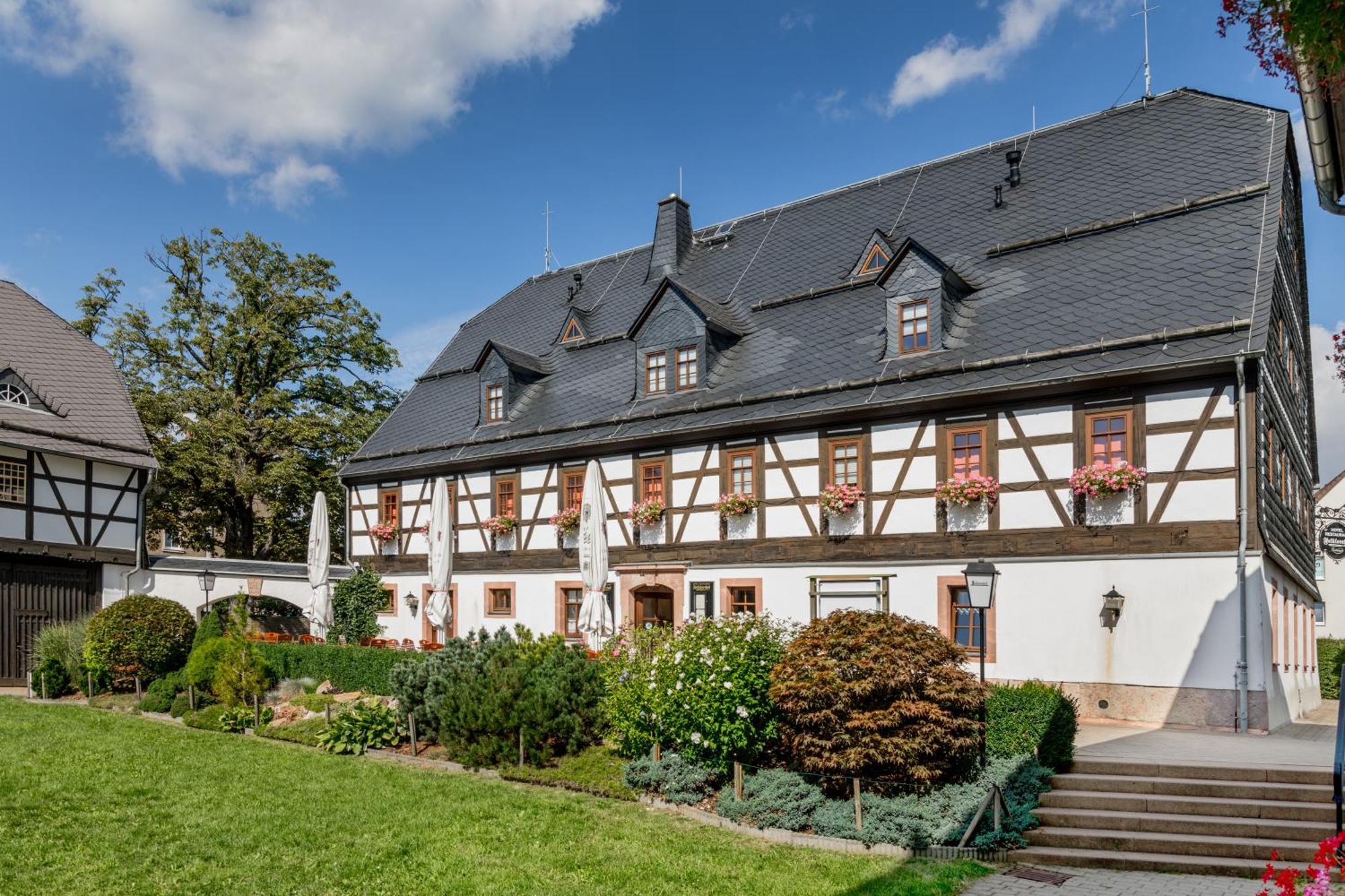 Hotel Folklorehof Chemnitz Bagian luar foto