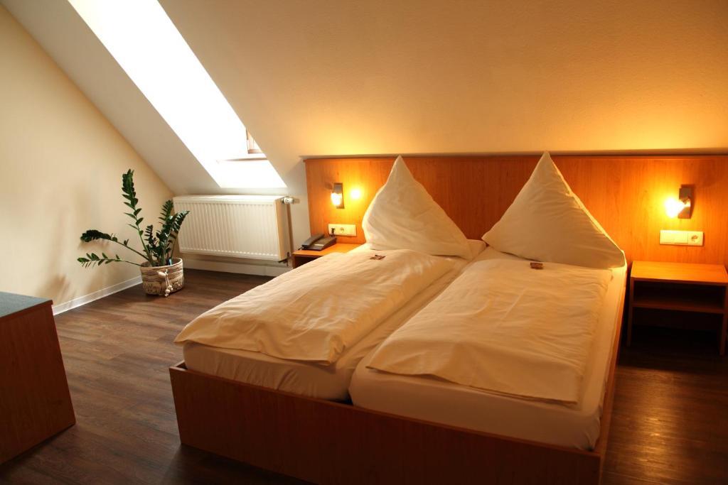 Hotel Folklorehof Chemnitz Ruang foto